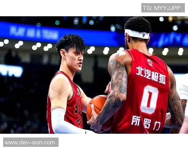 年轻气盛曾凡博14分7篮板7助攻大帽洛夫顿李弘权高效砍下20分